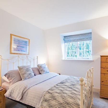 The Linen House By Bloom Stays Canterbury Bagian luar foto