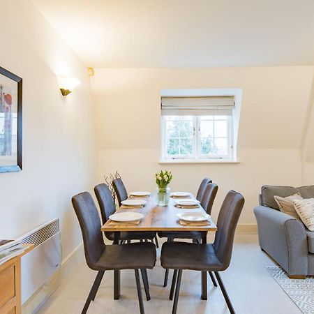 The Linen House By Bloom Stays Canterbury Bagian luar foto